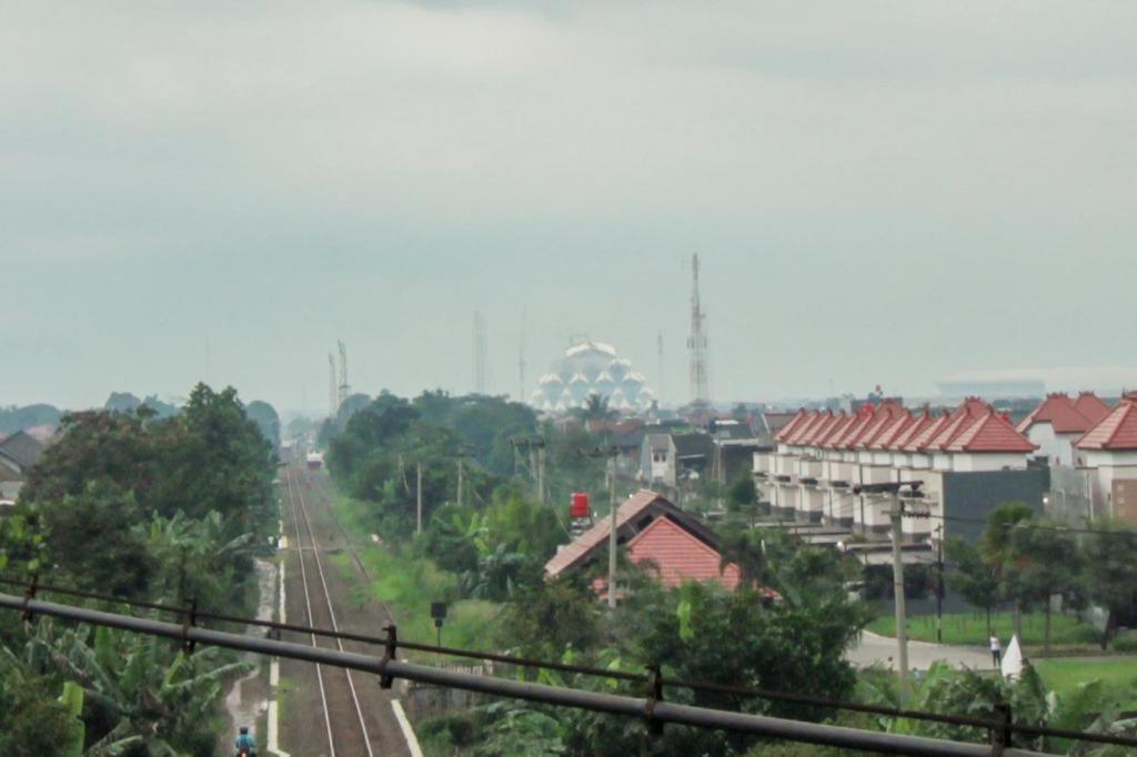 Super Oyo Capital O 483 Tamansari Panoramic Bandung Hotel Ngoại thất bức ảnh