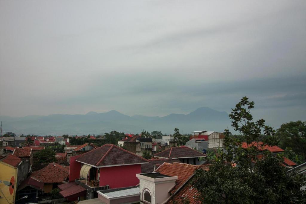 Super Oyo Capital O 483 Tamansari Panoramic Bandung Hotel Ngoại thất bức ảnh